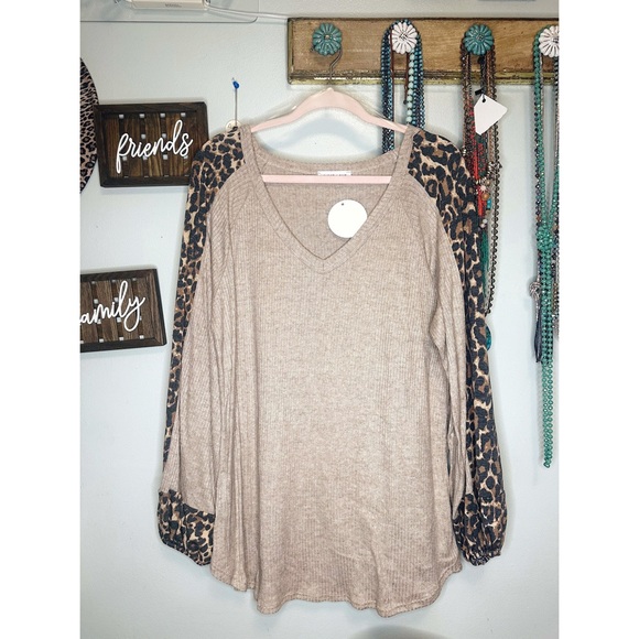 ❌SOLD❌ - Picture 2 of 9